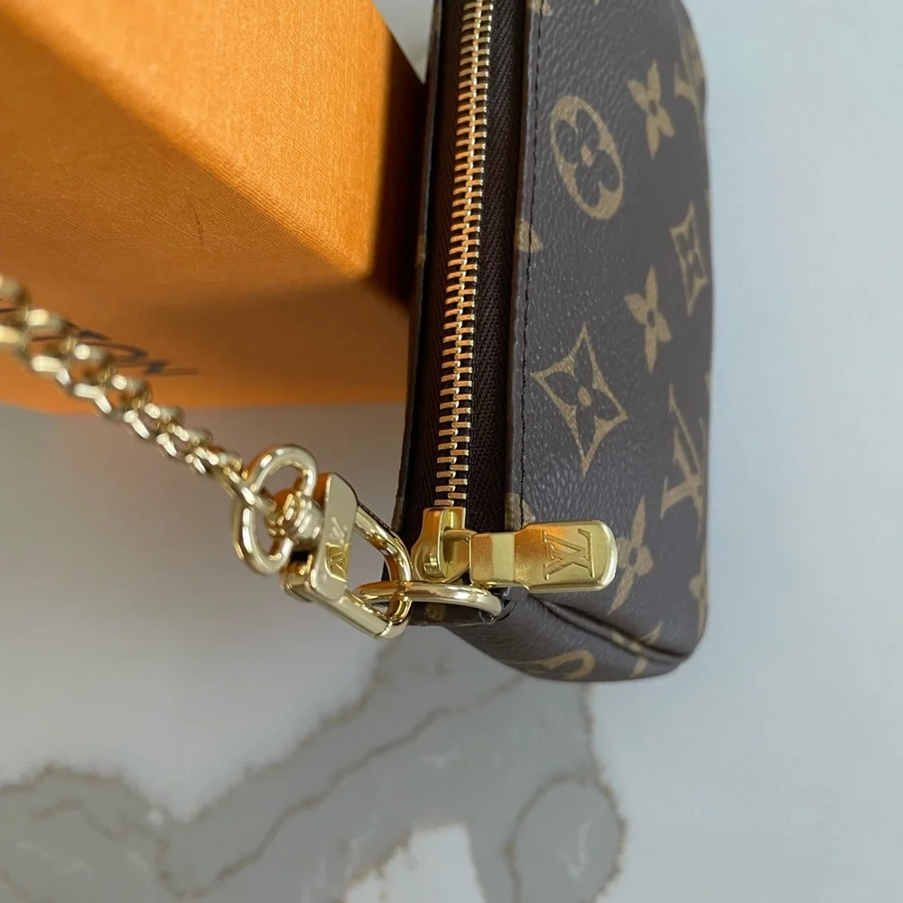 BRAND NEW Louis Vuitton Mini Pochette Accessoires in M O N O G R A M - Picture 8 of 9